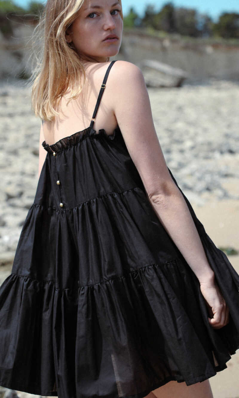 Robe Isla courte noire